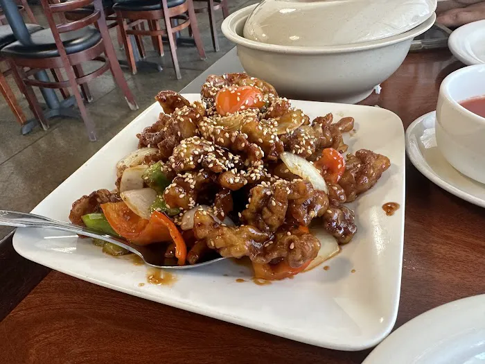 Chinshan Chinese Restaurant 8