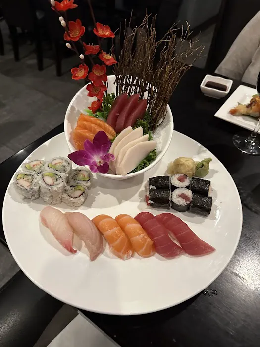 Maguro Sushi & Steak House 9
