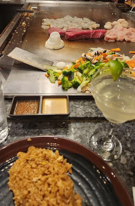 Maguro Sushi & Steak House 5