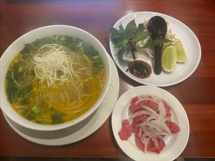 Noodle Saigon Restaurant 8