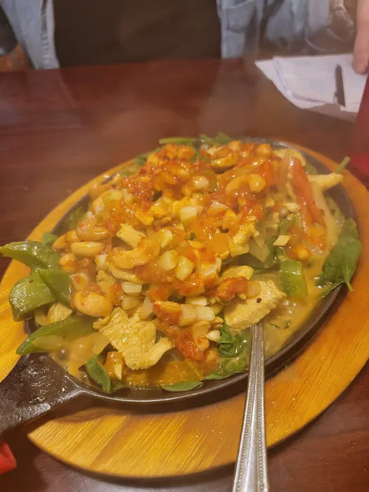 Em-On's Thai Cafe 7