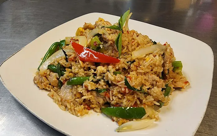 Muji Thai Country & Sushi (Bonita Beach rd) 7