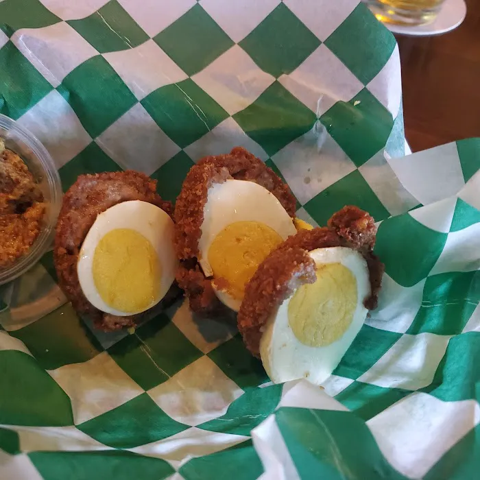 Lucky - Irish Pub & Grill 2