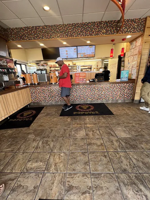 Popeyes Louisiana Kitchen 4