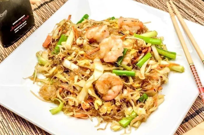 Benja's Thai & Sushi Restaurant 2