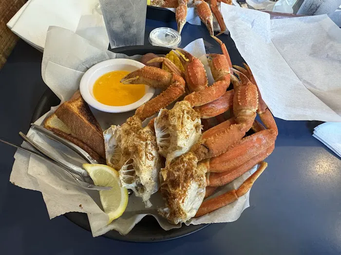 Baudean's Seafood Restaurant & Bar 10
