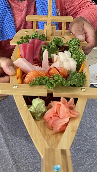 Thai & Sushi Asian Cuisine 6