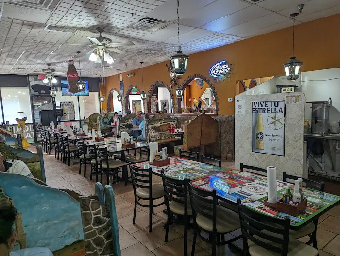 El Giro Mexican Restaurant 5