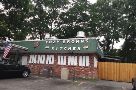 Cozy Brown's Kitchen