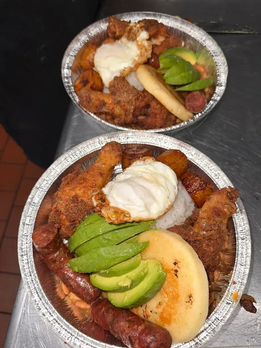 Sabor Caribeño Restaurant 4
