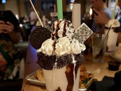 B-Lux Grill & Bar 0