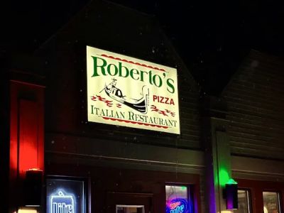 Roberto's pizza and restaurant 0