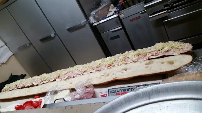 Roberto's pizza and restaurant 10