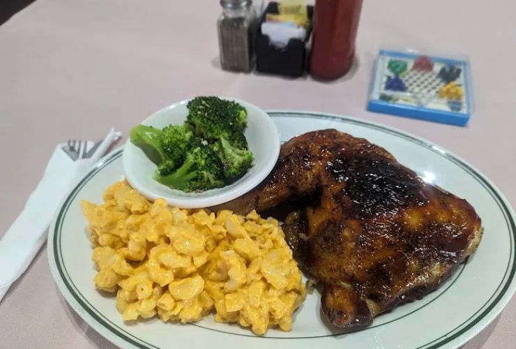 K & J'S Kitchen 1