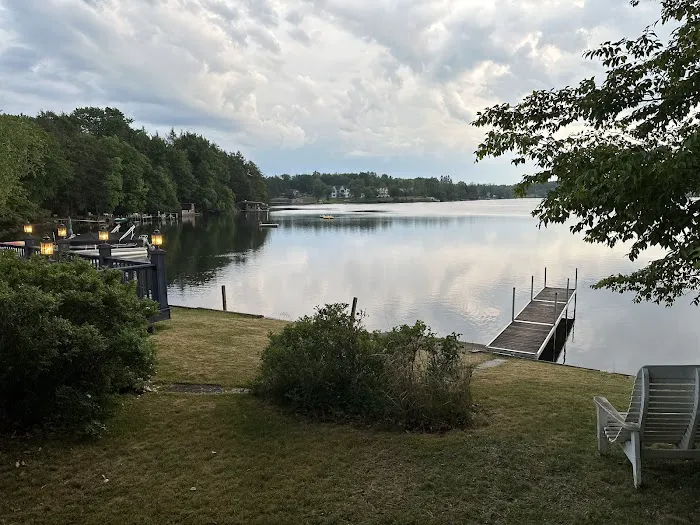 Oliveri's Crystal Lake Hotel 4