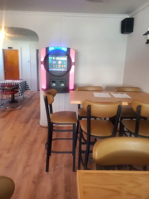 Angie's Pizza 4