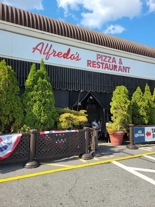 Alfredo’s Pizza 1