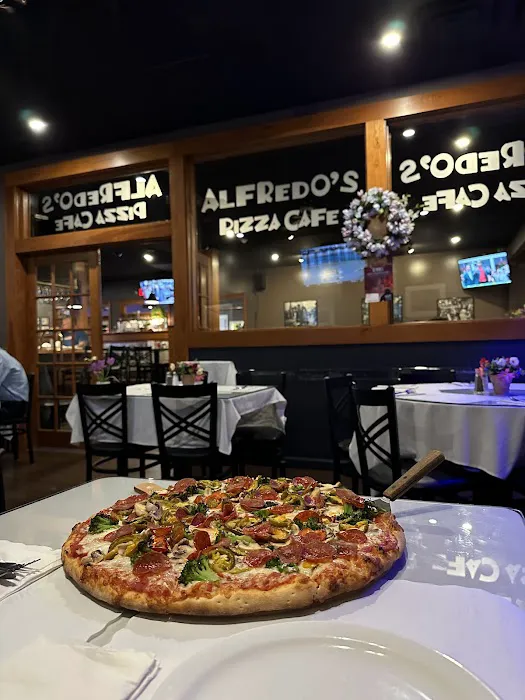 Alfredo’s Pizza 10