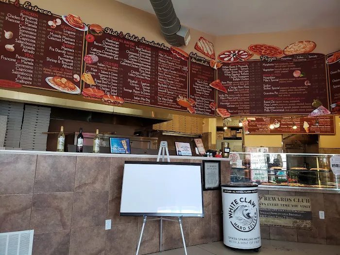 Mike's Pizzeria Italian Restaurant / Effort 5