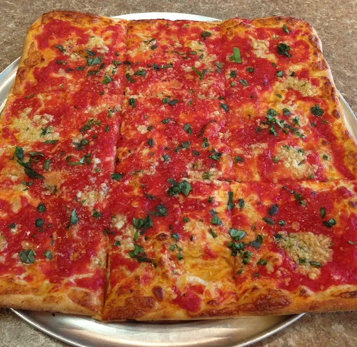Mike's Pizzeria Italian Restaurant / Effort 8