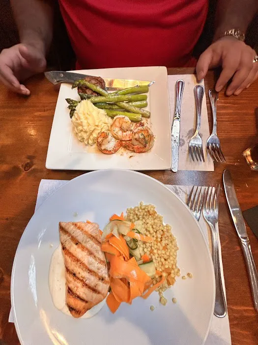 Louie's Prime Steak House 6