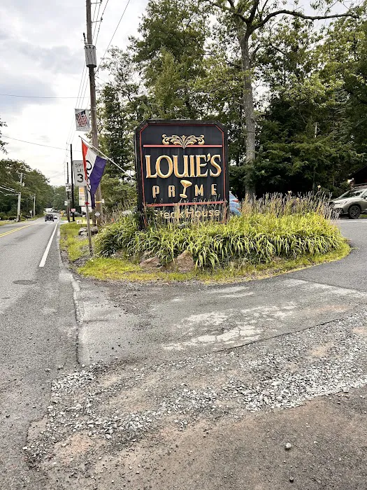 Louie's Prime Steak House 10