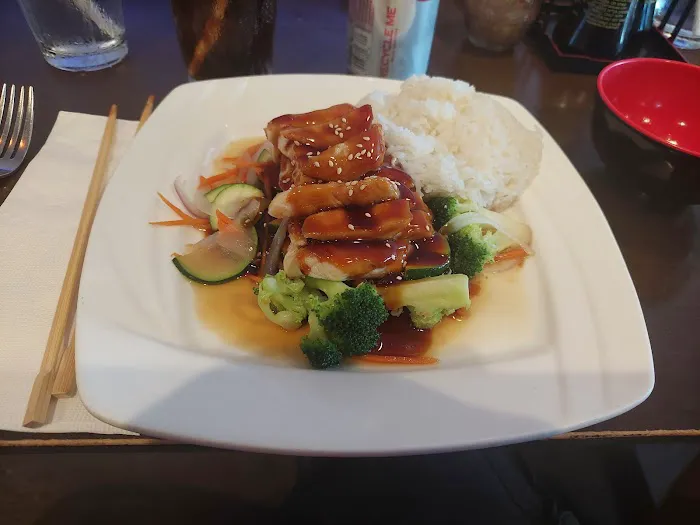 Umami Asian Bistro and Sushi Bar 8