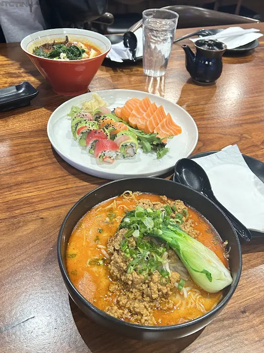 Hakata Exton Ramen & Sushi 2