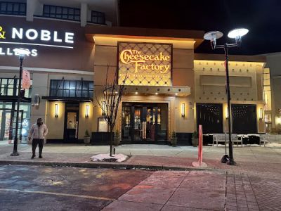 The Cheesecake Factory 0