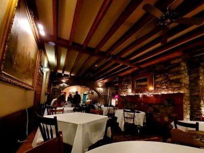 Springtown Inn 0