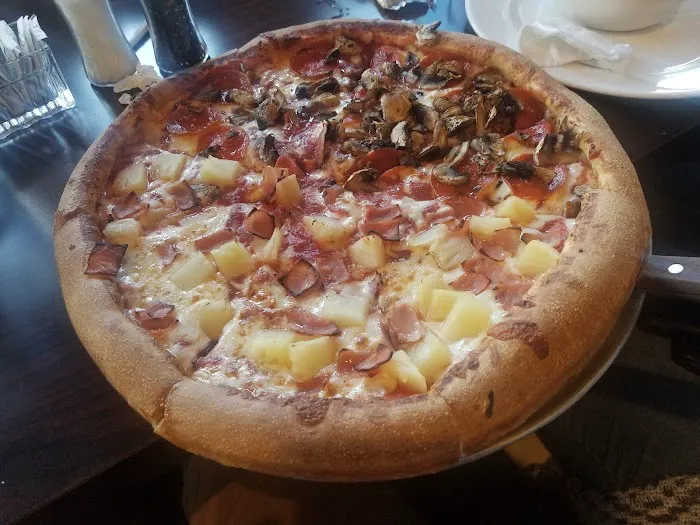 Enzo's Ristorante & Pizza 10