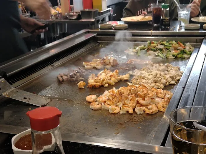 Momiji Sushi Steakhouse & Bar 2