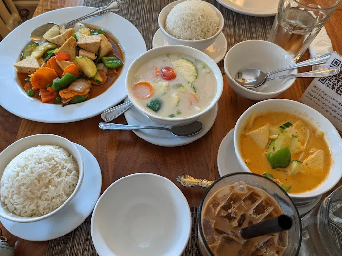 aroi Thai restaurant 6