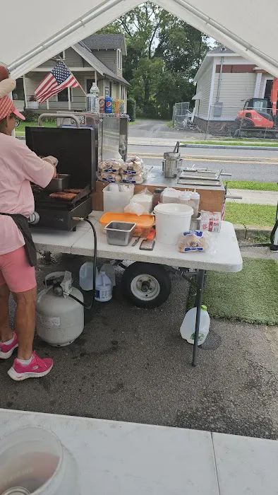 Hot Dog Lady Hot Dog Cart - Sabretts 5