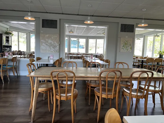 Gracie's Luncheonette 8