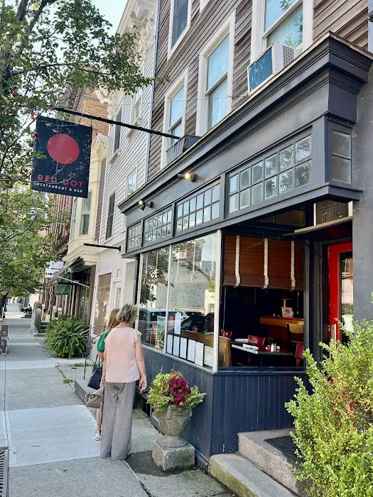 Red Dot Restaurant & Bar 8