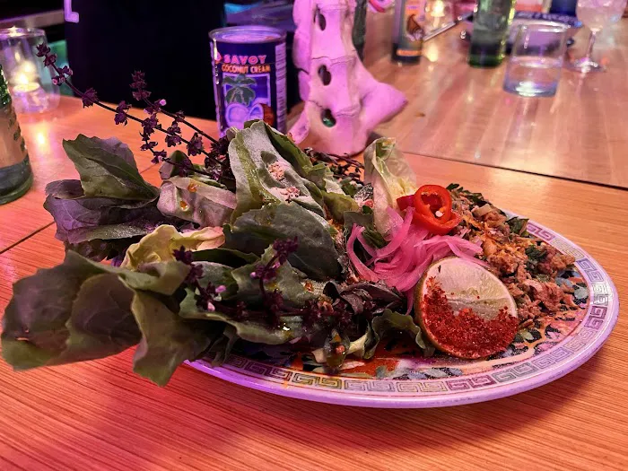 Lil' Deb's Oasis 4