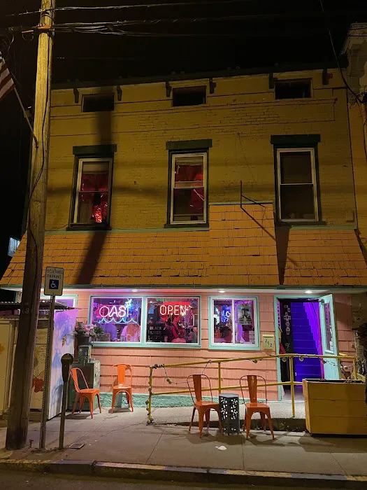 Lil' Deb's Oasis 5