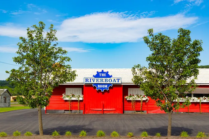 Reds Restaurant 3
