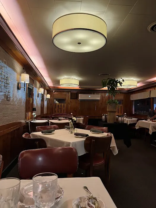 Reds Restaurant 6