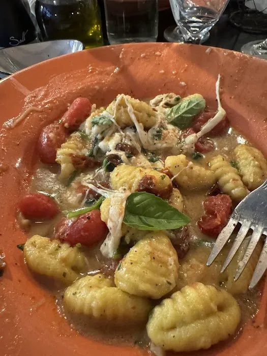 Che Figata Italian Bistro 6