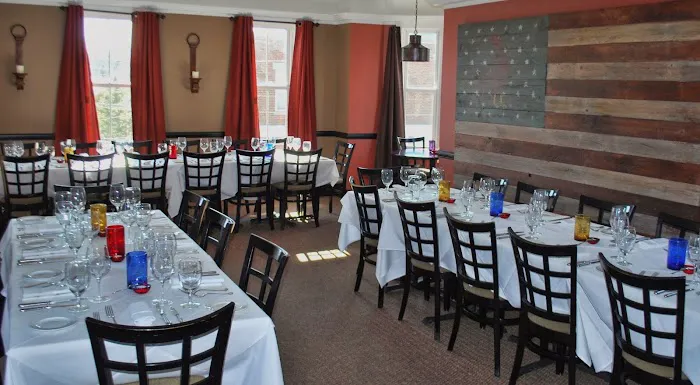 Matt's Red Rooster Grill 8