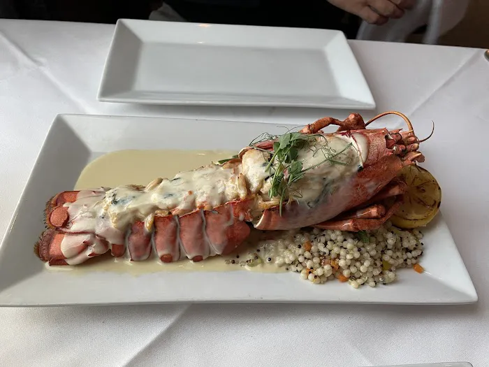 Matt's Red Rooster Grill 5