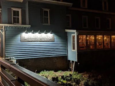 Descendants Brewing Company at the Old Ship Inn 0