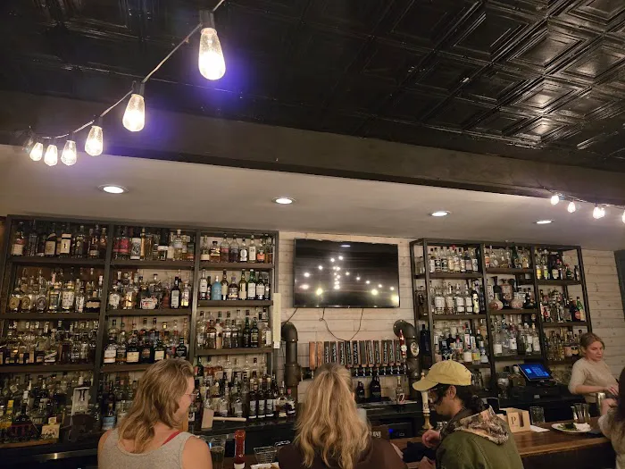 Descendants Brewing Company at the Old Ship Inn 7
