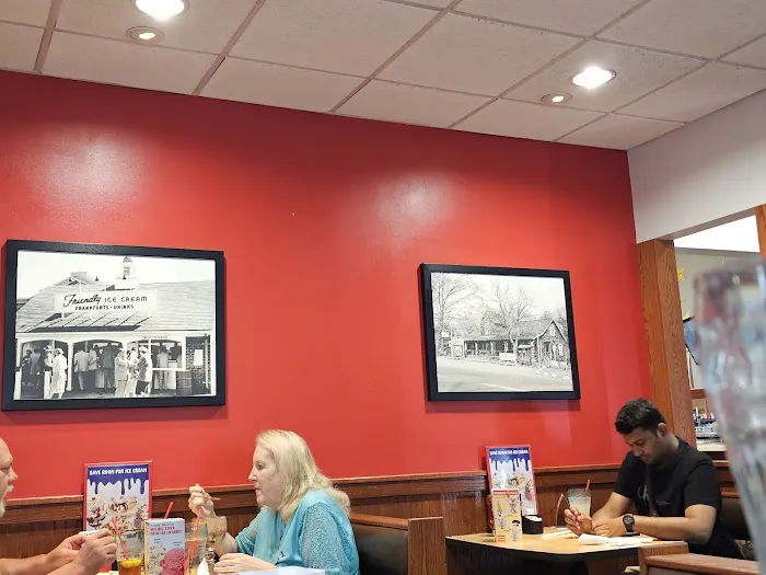Friendly's 4