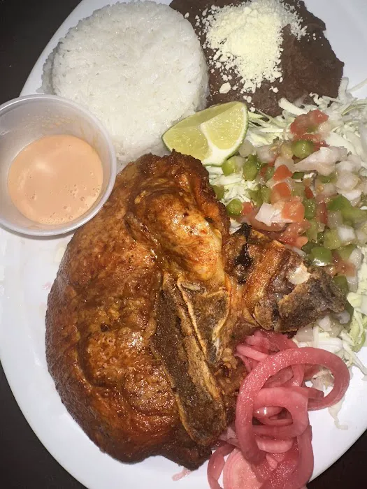Bendicion Catracha food truck 3