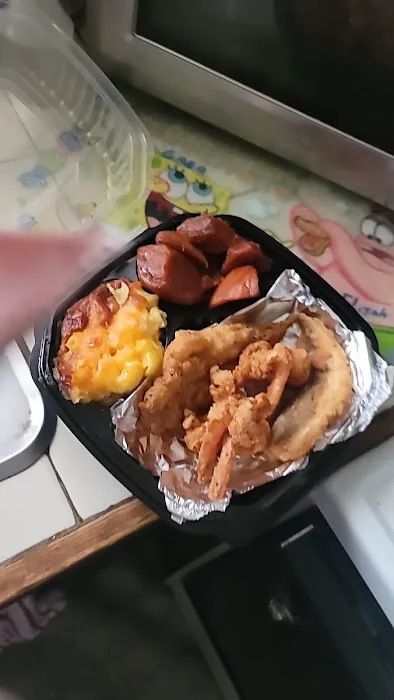 E’s Fish and Chips Soul Food Restaurant 2