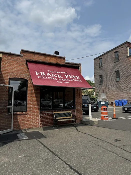Frank Pepe Pizzeria Napoletana 10