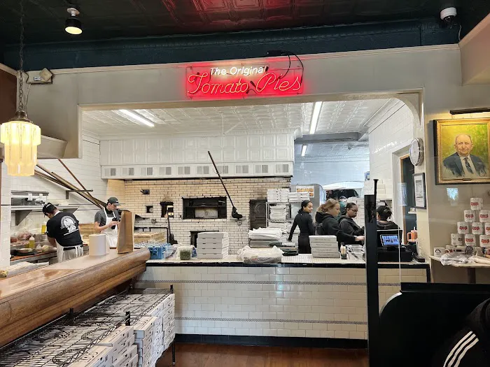 Frank Pepe Pizzeria Napoletana 2